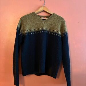 Vintage bulldog two tone sweater, size medium